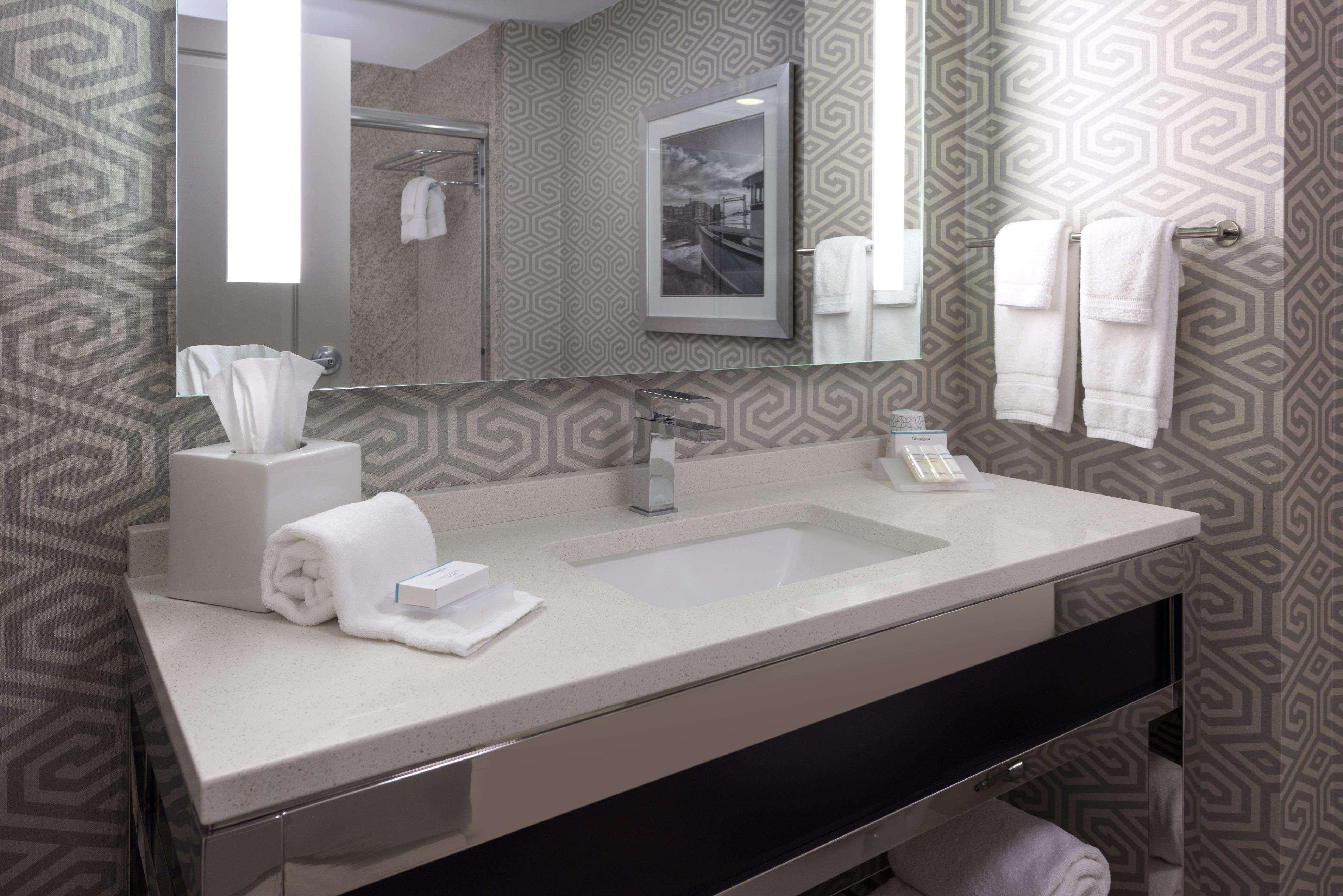 Hilton Garden Inn Portsmouth Downtown Ngoại thất bức ảnh