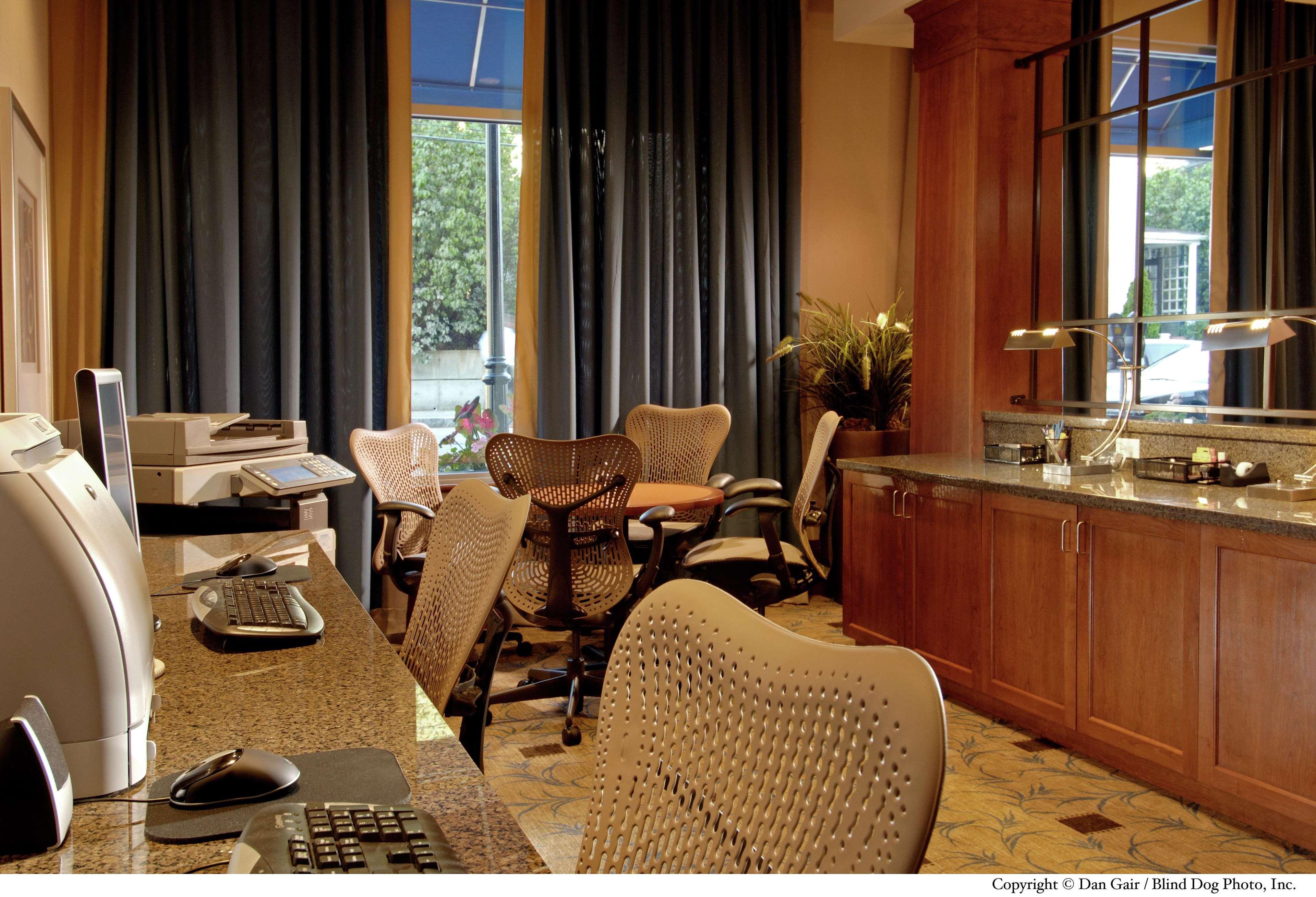 Hilton Garden Inn Portsmouth Downtown Ngoại thất bức ảnh