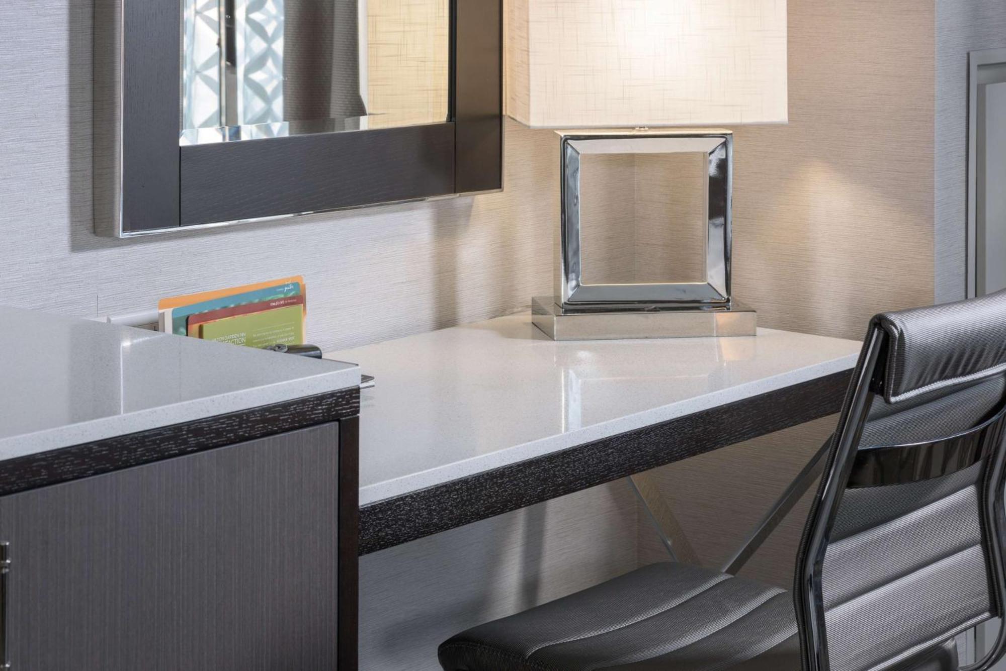 Hilton Garden Inn Portsmouth Downtown Ngoại thất bức ảnh