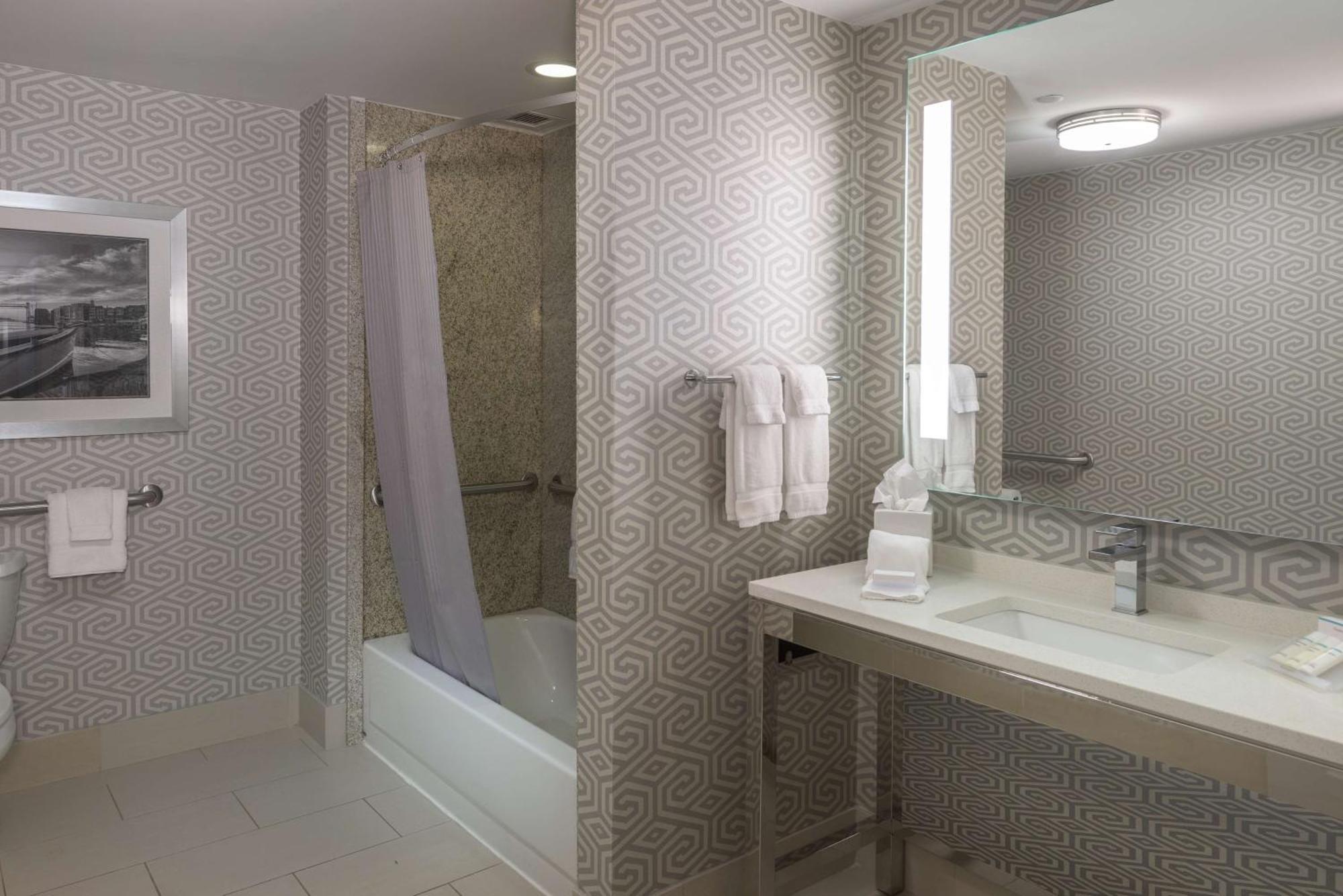 Hilton Garden Inn Portsmouth Downtown Ngoại thất bức ảnh