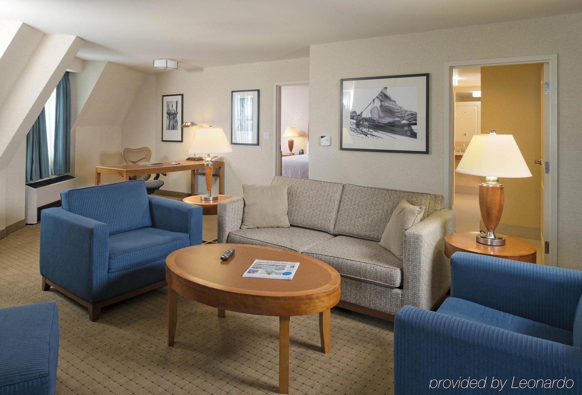 Hilton Garden Inn Portsmouth Downtown Ngoại thất bức ảnh
